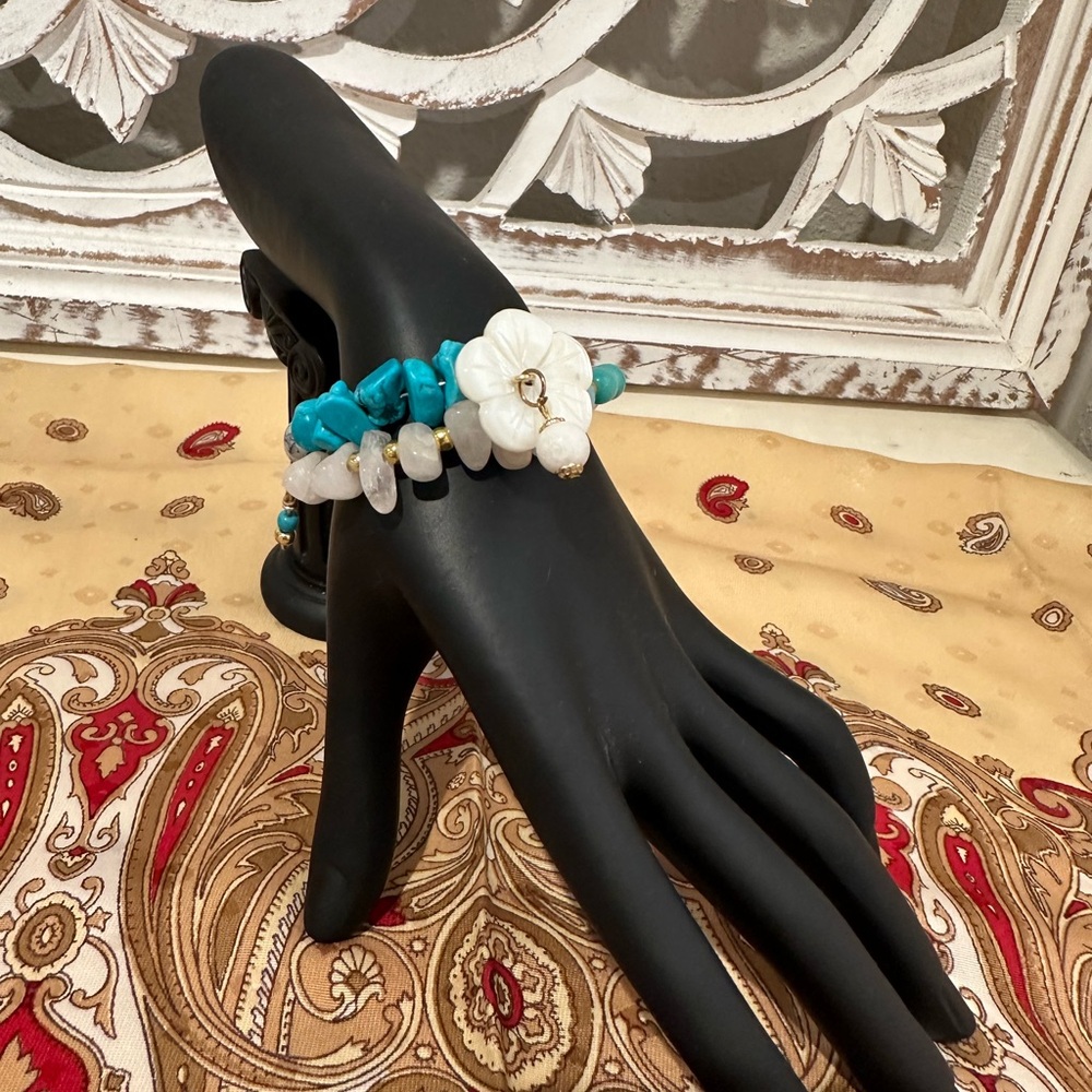 Turquoise and White Beaded Bracelet